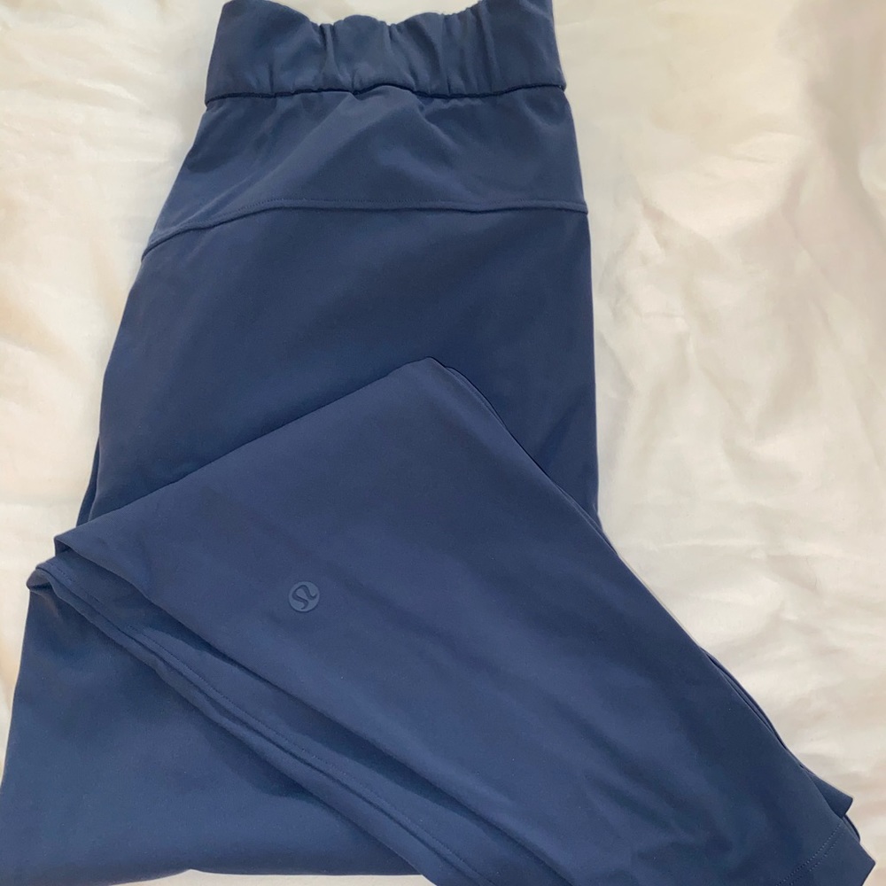 Lululemon On The Fly 7/8 Pants S4 Navy Blue